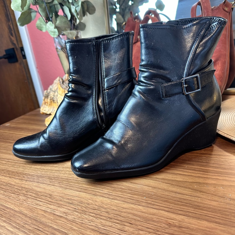 SJB Scout Black Ankle Boots Black Pleather Boots